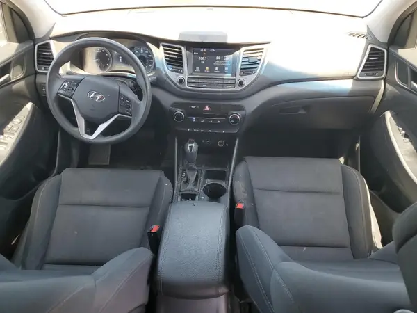 KM8J3CA47JU740097 2018 HYUNDAI TUCSON - Image 8