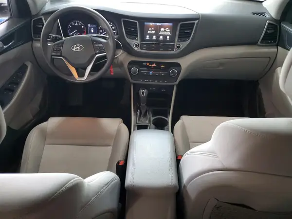 KM8J3CA47JU744764 2018 HYUNDAI TUCSON - Image 8