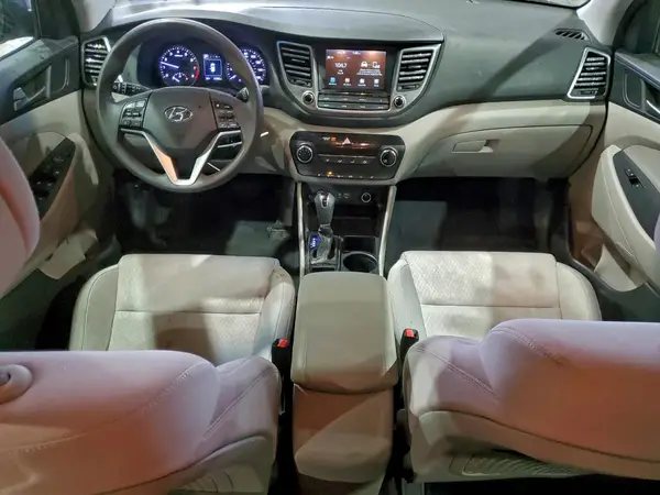 KM8J3CA47JU746837 2018 HYUNDAI TUCSON - Image 8