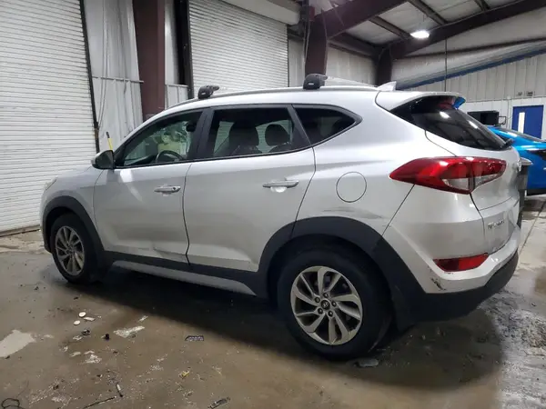 KM8J3CA47JU747941 2018 HYUNDAI TUCSON - Image 2