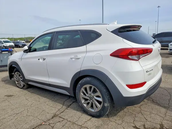 KM8J3CA47JU756025 2018 HYUNDAI TUCSON - Image 2