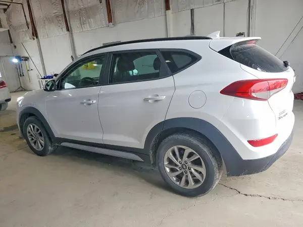 KM8J3CA47JU756090 2018 HYUNDAI TUCSON - Image 2