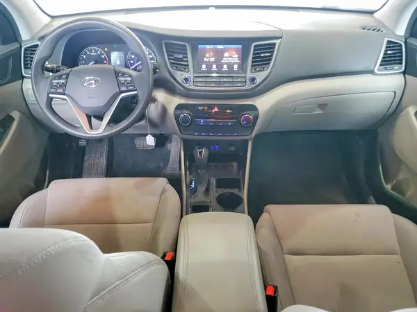 KM8J3CA47JU756090 2018 HYUNDAI TUCSON - Image 8