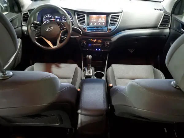KM8J3CA47JU773908 2018 HYUNDAI TUCSON - Image 8