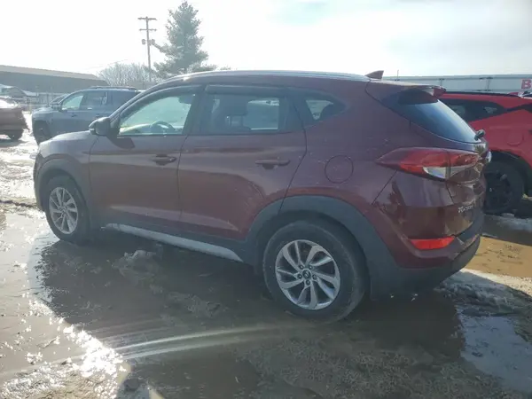 KM8J3CA47JU773973 2018 HYUNDAI TUCSON - Image 2