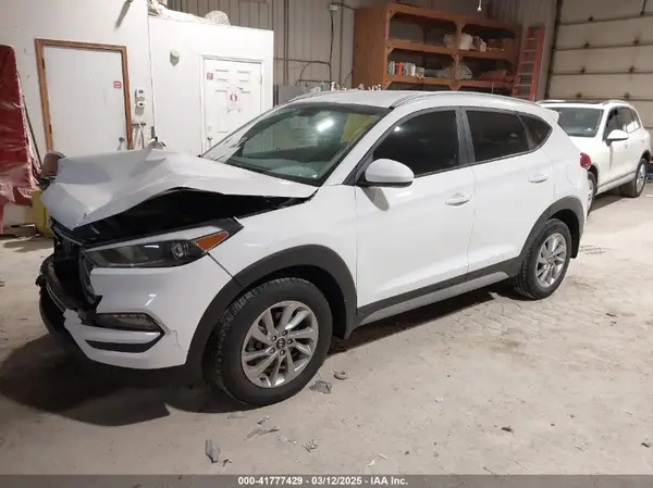 KM8J3CA47JU809502 2018 HYUNDAI TUCSON - Image 2