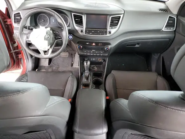 KM8J3CA47JU819396 2018 HYUNDAI TUCSON - Image 8