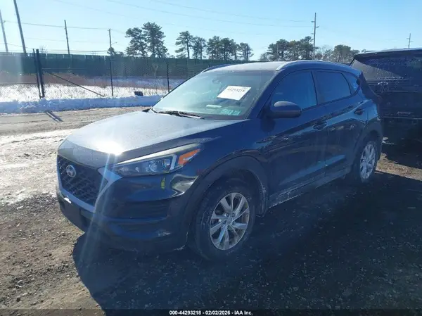 KM8J3CA47KU058435 2019 HYUNDAI TUCSON - Image 2