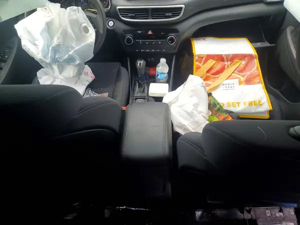KM8J3CA47KU071086 2019 HYUNDAI TUCSON - Image 8