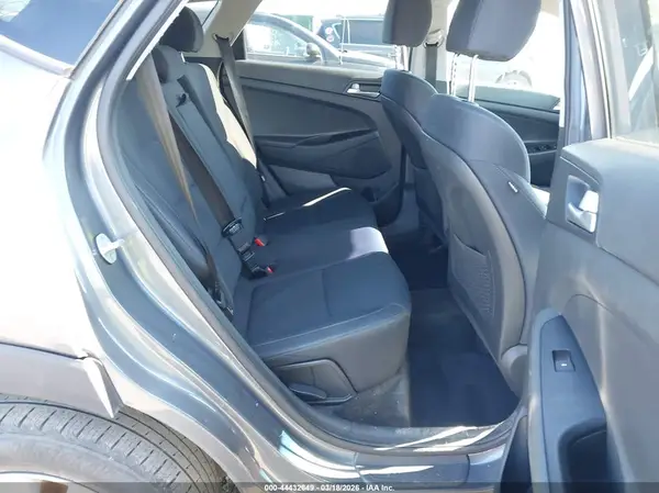 KM8J3CA47KU077163 2019 HYUNDAI TUCSON - Image 8