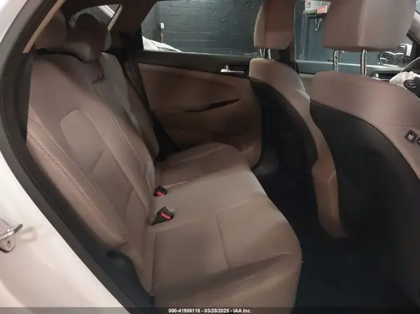 KM8J3CA47KU874061 2019 HYUNDAI TUCSON - Image 8