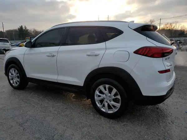 KM8J3CA47KU966240 2019 HYUNDAI TUCSON - Image 2