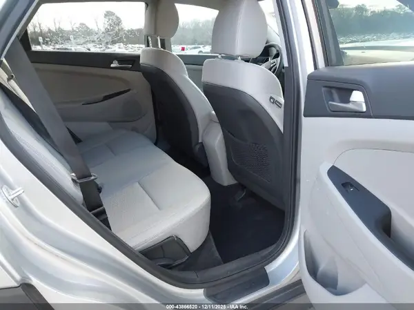 KM8J3CA47LU272682 2020 HYUNDAI TUCSON - Image 8