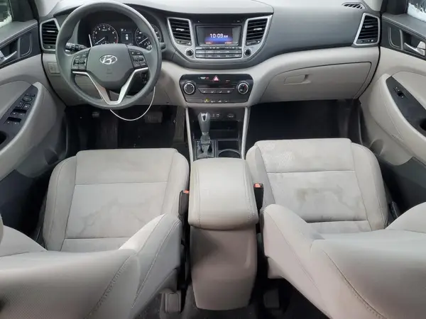 KM8J3CA48GU035561 2016 HYUNDAI TUCSON - Image 8