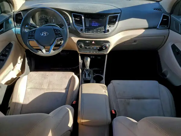 KM8J3CA48GU039190 2016 HYUNDAI TUCSON - Image 8