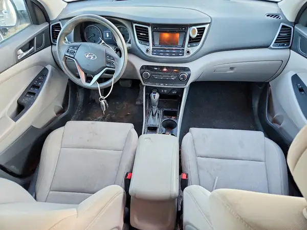 KM8J3CA48GU112672 2016 HYUNDAI TUCSON - Image 8