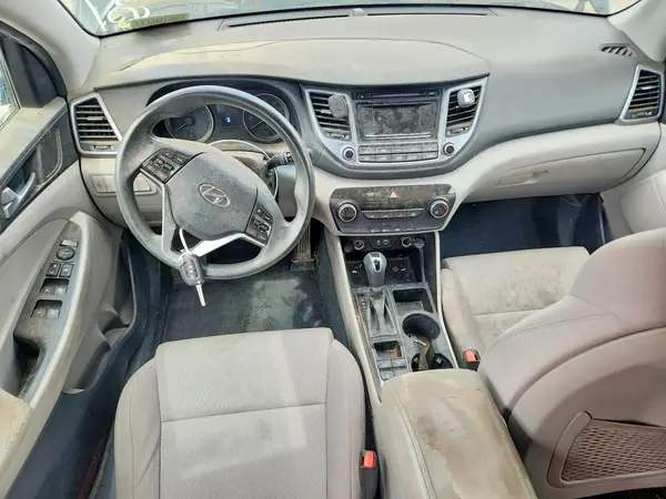 KM8J3CA48GU116575 2016 HYUNDAI TUCSON - Image 8