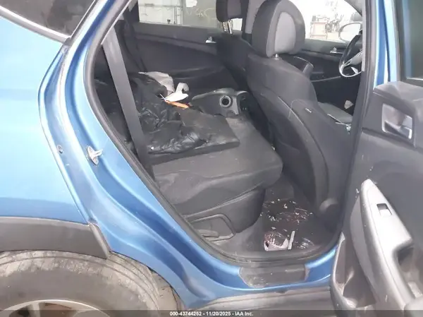 KM8J3CA48GU130153 2016 HYUNDAI TUCSON - Image 8