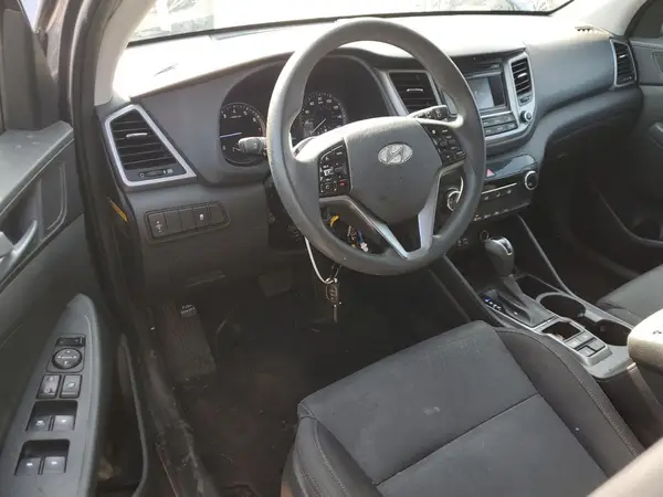 KM8J3CA48GU157644 2016 HYUNDAI TUCSON - Image 8