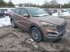 KM8J3CA48GU200704 2016 HYUNDAI TUCSON