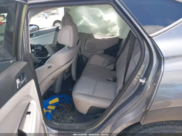 KM8J3CA48GU229605 2016 HYUNDAI TUCSON - Image 8