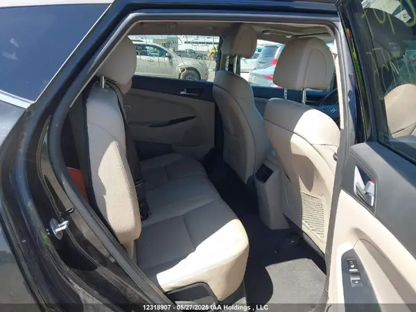 KM8J3CA48GU241155 2016 HYUNDAI TUCSON - Image 8