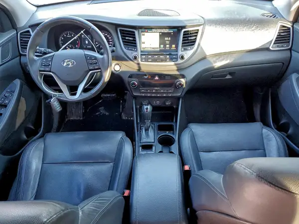 KM8J3CA48GU246064 2016 HYUNDAI TUCSON - Image 8