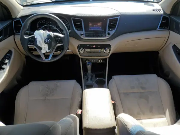 KM8J3CA48HU251945 2017 HYUNDAI TUCSON - Image 8