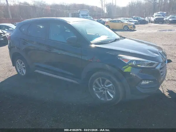 KM8J3CA48HU262668 2017 HYUNDAI TUCSON - Image 1