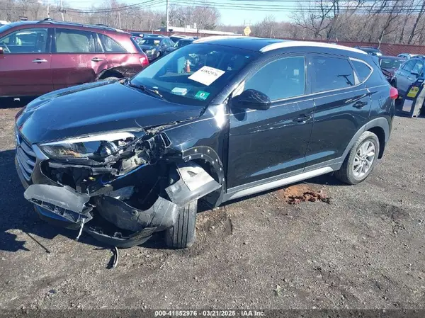 KM8J3CA48HU262668 2017 HYUNDAI TUCSON - Image 2