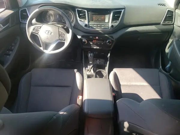 KM8J3CA48HU274531 2017 HYUNDAI TUCSON - Image 8
