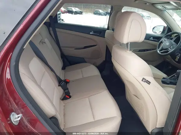 KM8J3CA48HU276599 2017 HYUNDAI TUCSON - Image 8