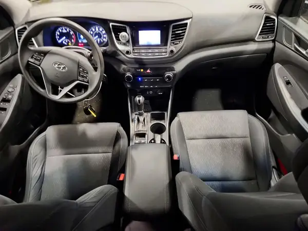 KM8J3CA48HU291703 2017 HYUNDAI TUCSON - Image 8