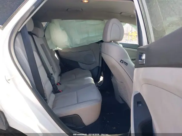 KM8J3CA48HU293595 2017 HYUNDAI TUCSON - Image 8
