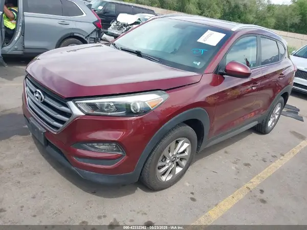 KM8J3CA48HU294374 2017 HYUNDAI TUCSON - Image 2