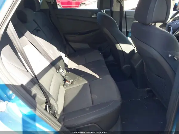 KM8J3CA48HU296870 2017 HYUNDAI TUCSON - Image 8
