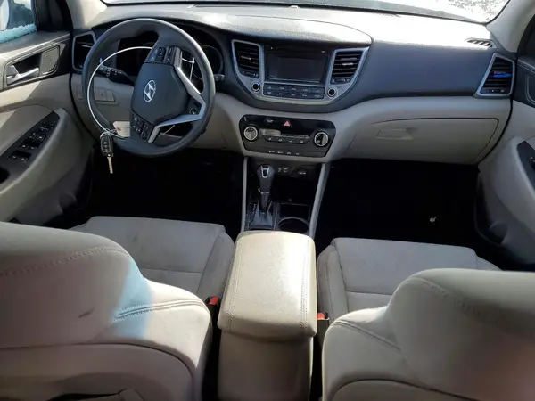 KM8J3CA48HU297548 2017 HYUNDAI TUCSON - Image 8