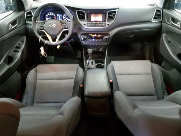 KM8J3CA48HU302120 2017 HYUNDAI TUCSON - Image 8