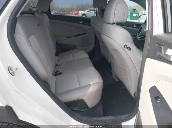 KM8J3CA48HU311139 2017 HYUNDAI TUCSON - Image 8