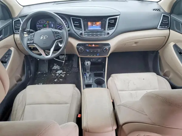 KM8J3CA48HU315546 2017 HYUNDAI TUCSON - Image 8