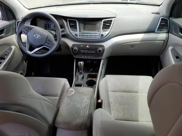 KM8J3CA48HU319564 2017 HYUNDAI TUCSON - Image 8