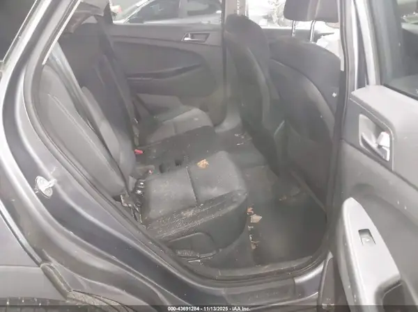 KM8J3CA48HU345422 2017 HYUNDAI TUCSON - Image 8