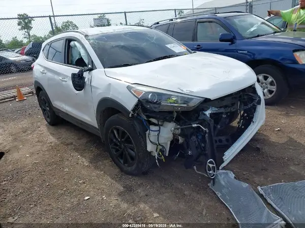 KM8J3CA48HU347820 2017 HYUNDAI TUCSON - Image 1