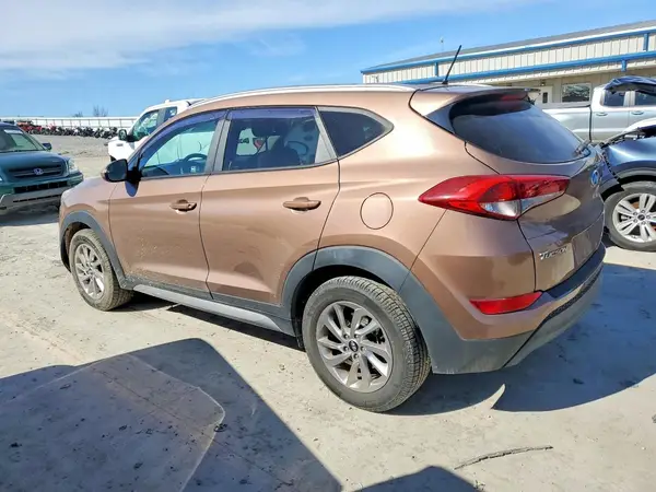 KM8J3CA48HU349955 2017 HYUNDAI TUCSON - Image 2