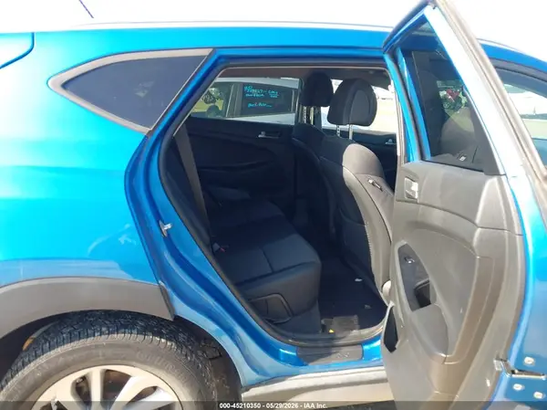 KM8J3CA48HU350071 2017 HYUNDAI TUCSON - Image 8