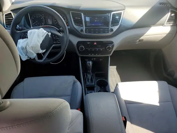 KM8J3CA48HU351303 2017 HYUNDAI TUCSON - Image 8