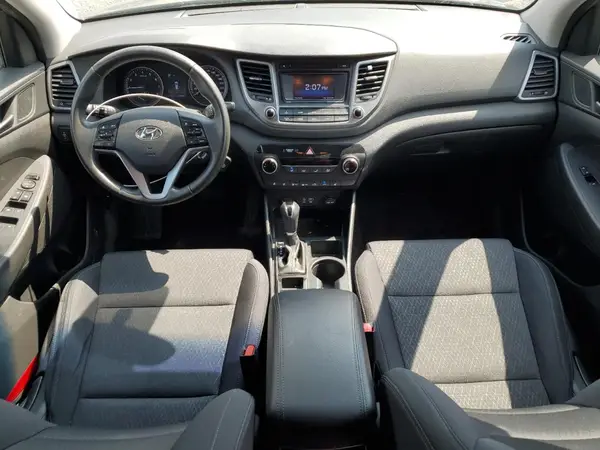KM8J3CA48HU354668 2017 HYUNDAI TUCSON - Image 8