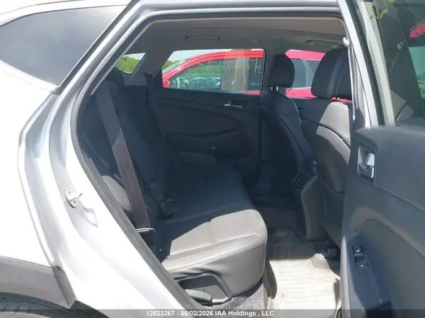 KM8J3CA48HU373513 2017 HYUNDAI TUCSON - Image 8