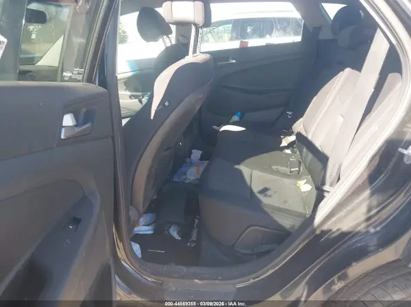 KM8J3CA48HU375410 2017 HYUNDAI TUCSON - Image 8