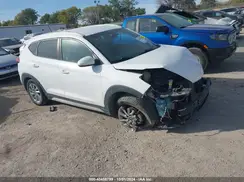 KM8J3CA48HU386729 2017 HYUNDAI TUCSON
